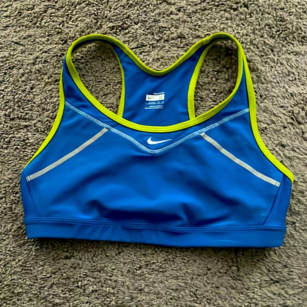 Like New - Nike Sports Bra - Medium